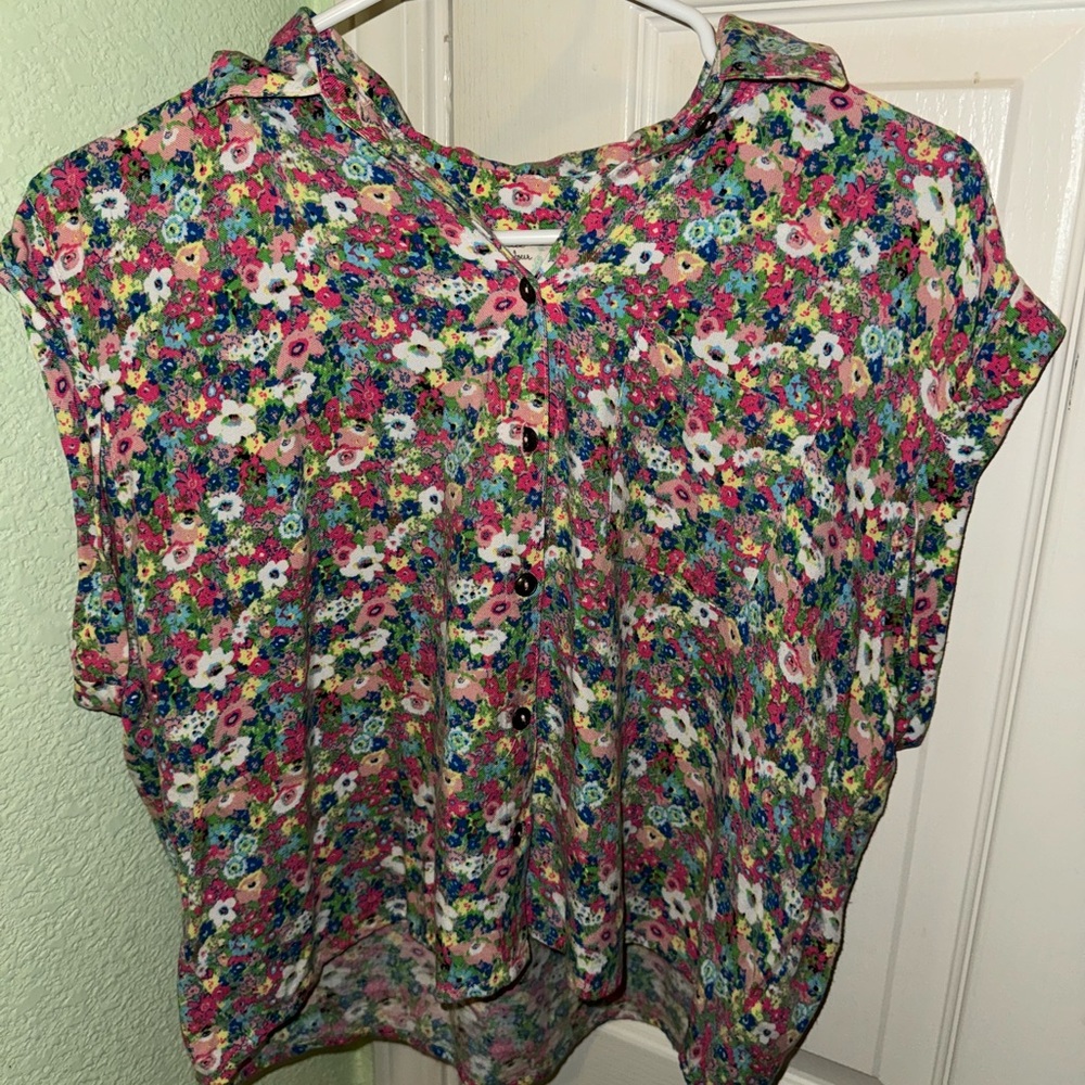Belle Du Jour Multicolor Floral Button Blouse